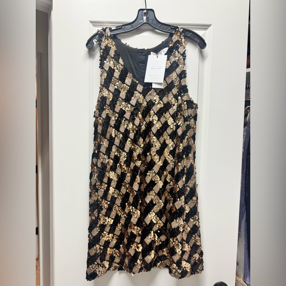 Buru Le V Mod shift dress